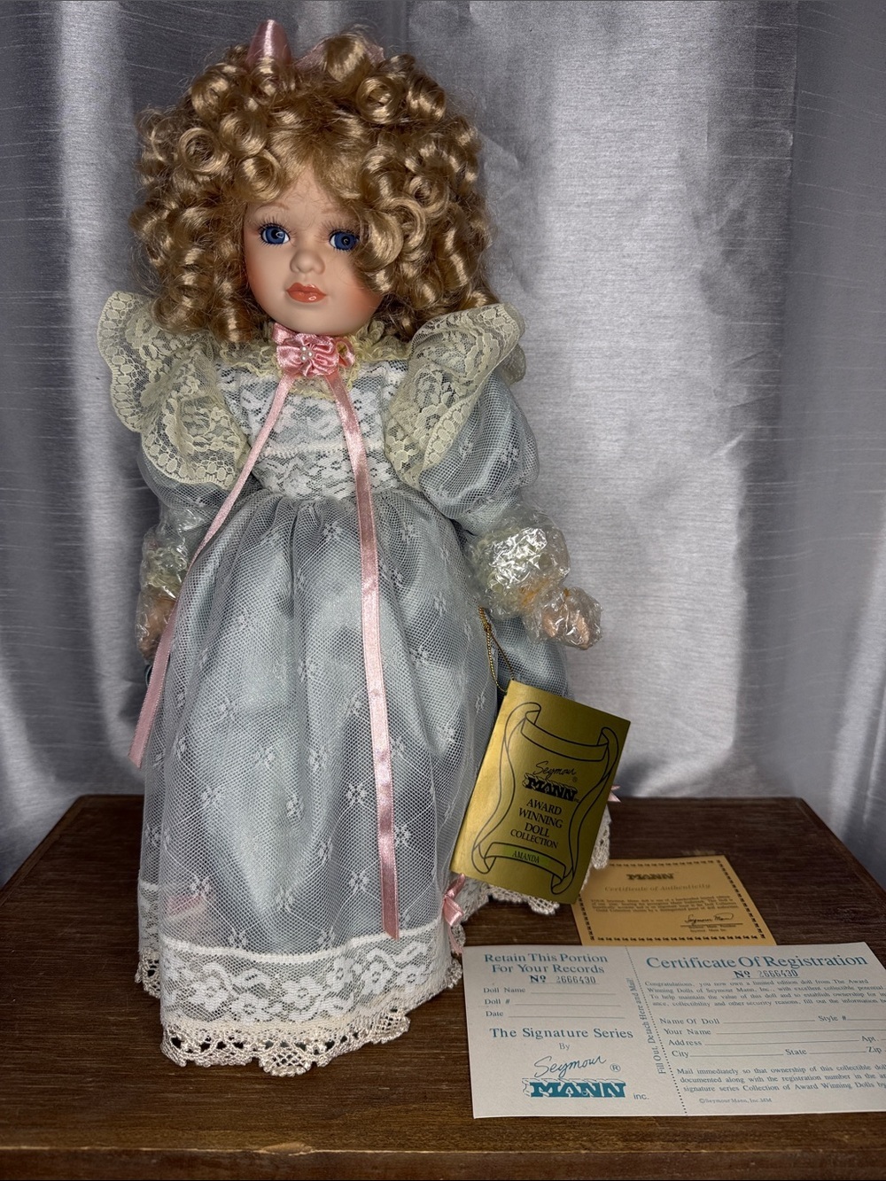 Vtg Seymour Mann Amanda Doll Curly Blonde Hair Blue Eyes Porcelain Cert of Auth
